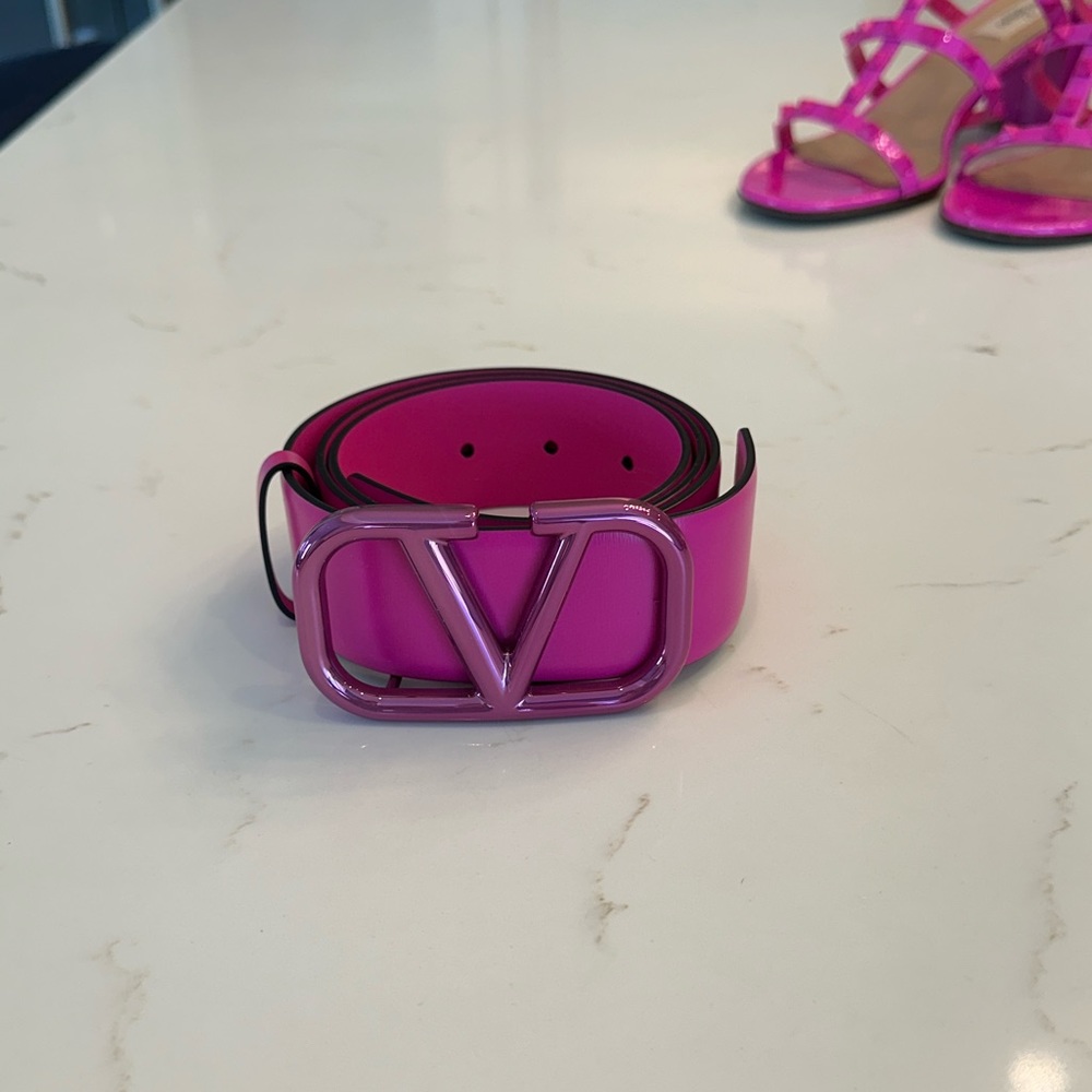 VALENTINO Vlogo Plaque Pink Leather Belt